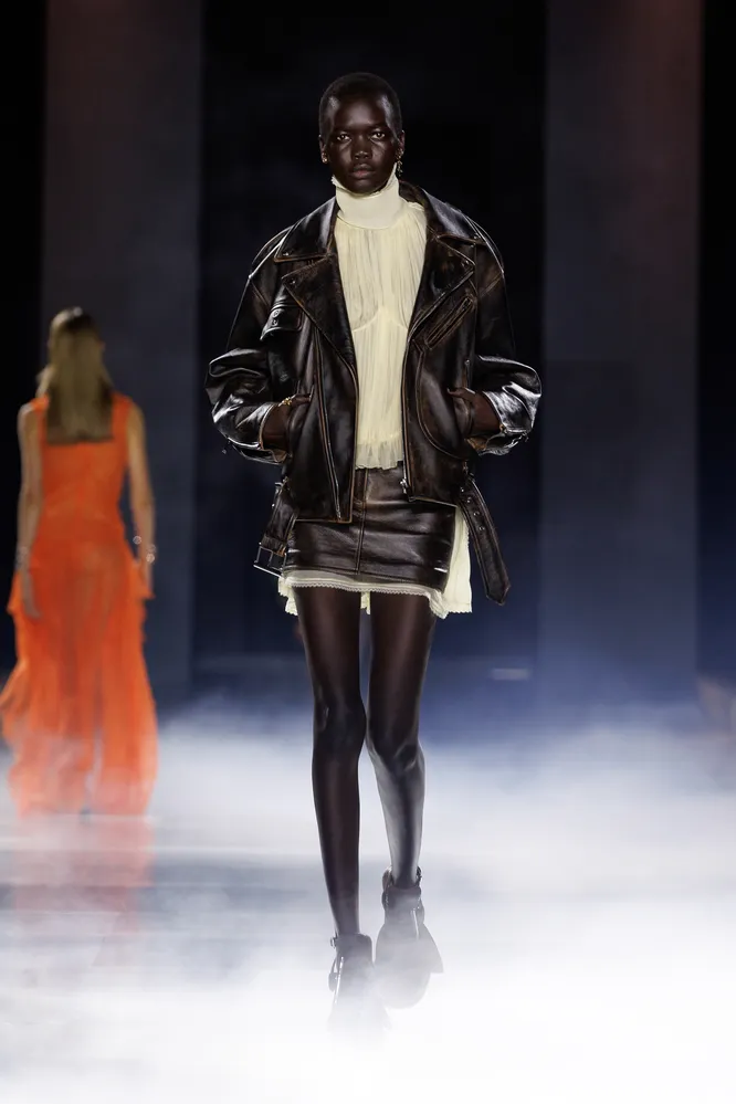 McQueen весна-лето 2025