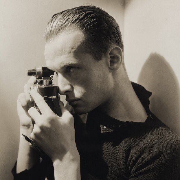 Как легендарный фотограф Анри Картье-Брессон первым показал миру человеческое лицо СССР