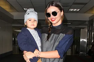 3 знаменитые мамы, которые не балуют своих детей