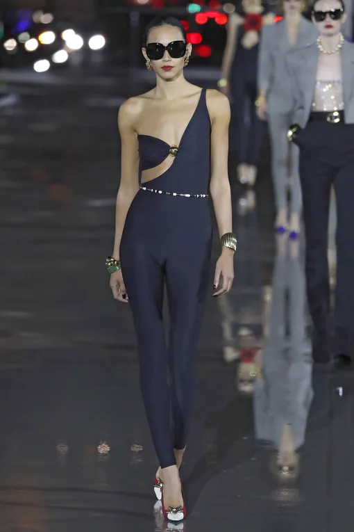 Saint Laurent весна-лето 2022 Saint Laurent весна-лето 2022