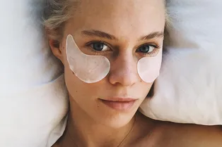 Парадоксальная причина, по которой вы просыпаетесь с опухшими глазами Парадоксальная причина, по которой вы просыпаетесь с опухшими глазами