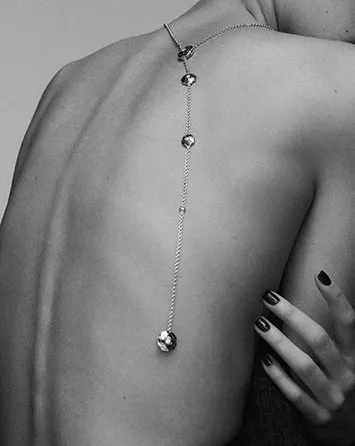 Les infinis de Camélia transformable long necklace in 18K pink gold and diamonds.