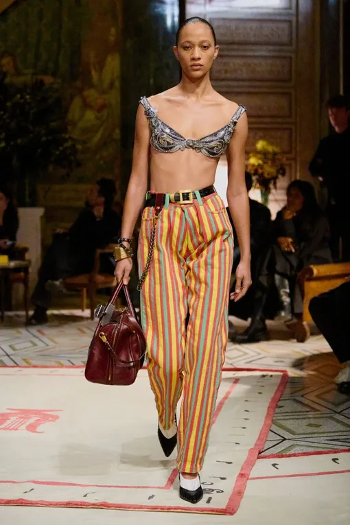 Versace весна-лето 2026