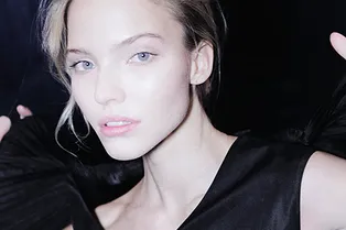 «Истории лебедя»: Саша Лусс и Диана Вишнева в лукбуке Tatyana Parfionova «Истории лебедя»: Саша Лусс и Диана Вишнева в лукбуке Tatyana Parfionova