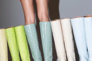 10 пар универсальных сапог, которые впишутся в любой образ