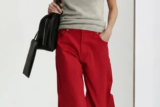 Красные джинсы — яркий тренд на весну-лето 2026. 5 лучших моделей