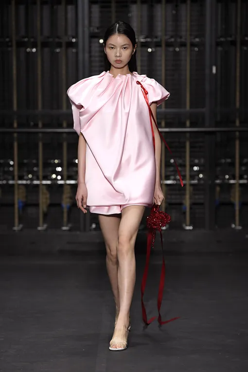 Simone Rocha весна-лето 2024 Simone Rocha весна-лето 2024