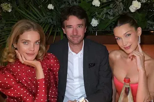 Белла Хадид, Наташа Поли, Карла Бруни и Елена Перминова на благотворительном ужине Naked Heart France Gala Dinner