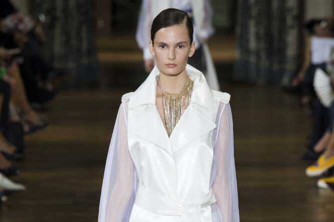 16-летняя русская модель приняла участие в показе Lanvin 16-летняя русская модель приняла участие в показе Lanvin