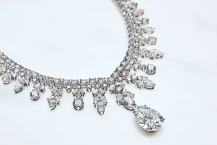 Tiffany & Co. будут отслеживать каждый свой бриллиант. Почему это важный шаг на пути к этичной индустрии