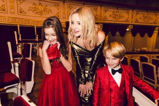 Алла Вербер, Оксана Бондаренко и Наталья Якимчик на елке ЦУМа и Малого театра