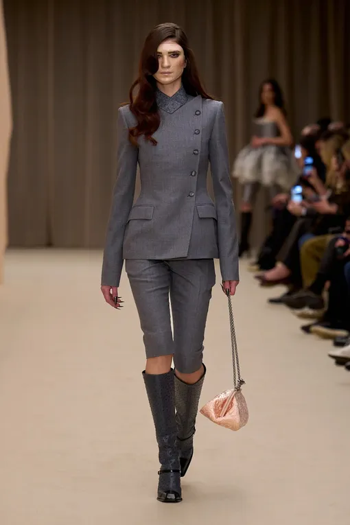 McQueen осень-зима 2026/27 McQueen осень-зима 2026/27