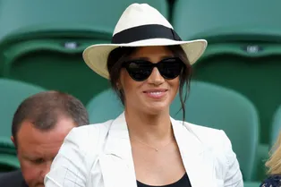 Базовый образ и украшение в честь сына: Меган Маркл появилась на Уимблдонском турнире