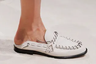 И не лоферы, и не мюли: вот самая модная пара весны-2026