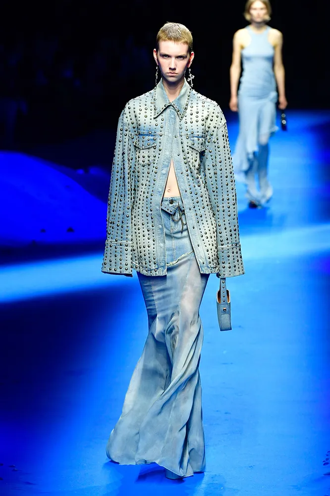 BLUMARINE весна-лето 2023 BLUMARINE весна-лето 2023
