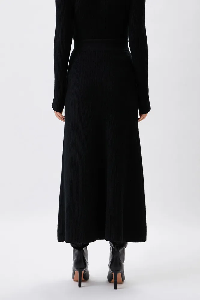 TRUSSARDI, 21 800 руб. 