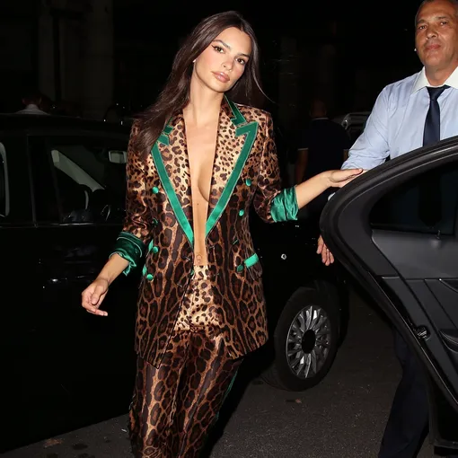 Эмили Ратаковски Эмили Ратаковски