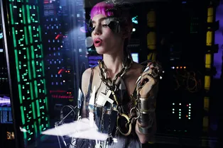 Шер, Игги Поп, Граймс и Рита Ора в новом календаре Pirelli-2022