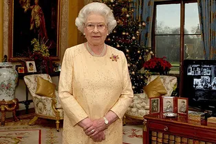 Что королева Елизавета дарит на Рождество своим работникам