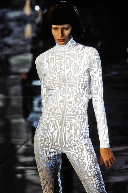 Givenchy осень-зима 1999/2000