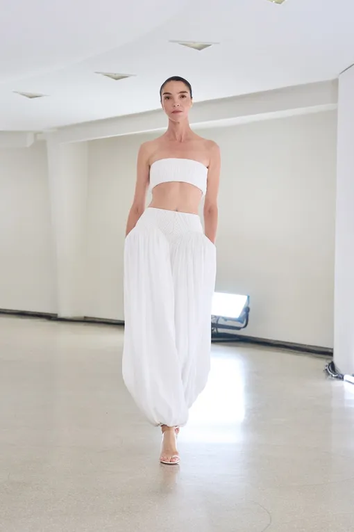 Alaïa весна-лето 2025