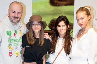 Мирослава Дума и Саша Лусс на открытии поп-апа Pangaia