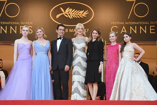 Эддисон Рики, Эль Фаннинг, Кирстен Данст, София Коппола, Николь Кидман, Колин Фаррелл и Ангури Райс Эддисон Рики, Эль Фаннинг, Кирстен Данст, София Коппола, Николь Кидман, Колин Фаррелл и Ангури Райс