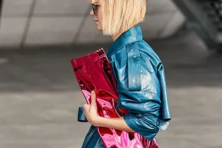 Как одеться на вечеринку, когда за окном глубокая осень: 5 нарядов от звезд стритстайла