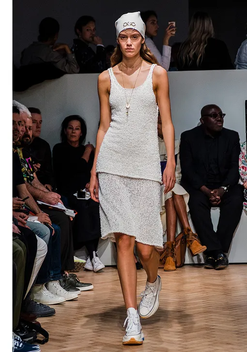 JW Anderson, весна-лето — 2019 JW Anderson, весна-лето — 2019