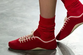 Какие кроссовки в тренде весной-2026