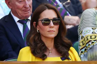 Снова в форме: Кейт Миддлтон в облегающем платье Dolce & Gabbana на Уимблдоне