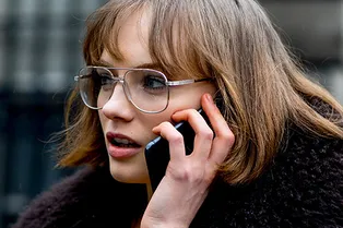 Почему в морщинах на шее виноват ваш телефон Почему в морщинах на шее виноват ваш телефон