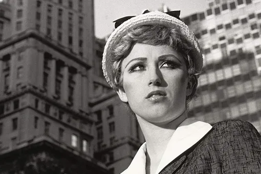 В галерее Саатчи пройдет выставка селфи и автопортретов