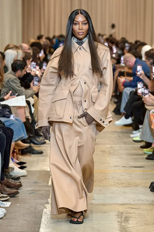 Burberry весна-лето 2023 Burberry весна-лето 2023