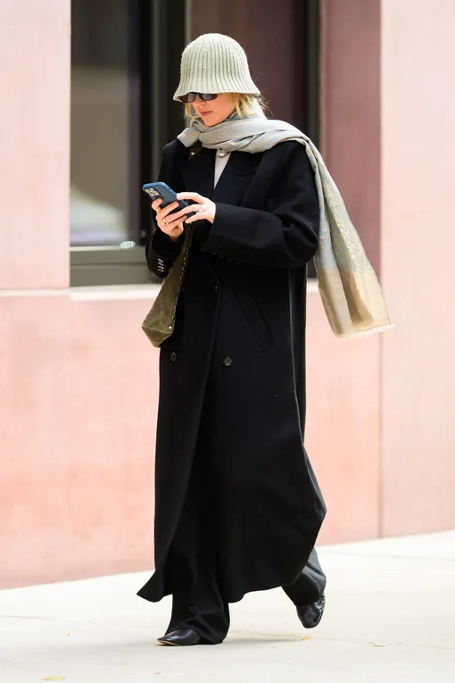 Дженнифер Лоуренс Дженнифер Лоуренс