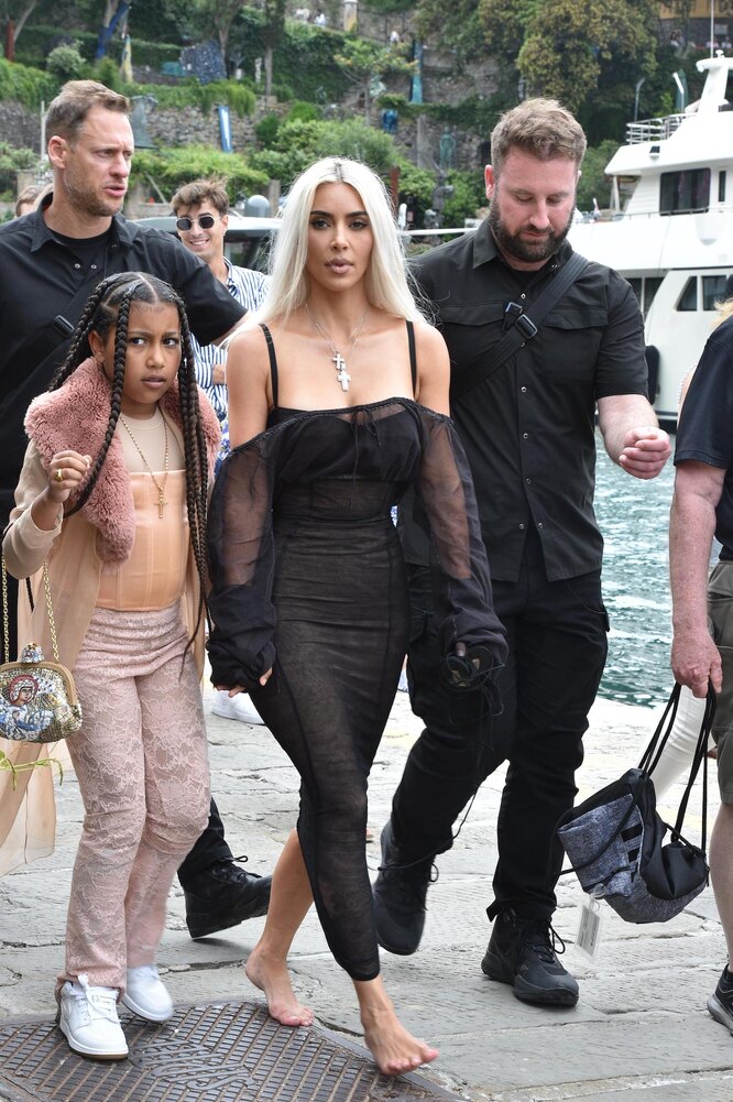 Ким Кардашьян с дочерью Норт в Dolce & Gabbana