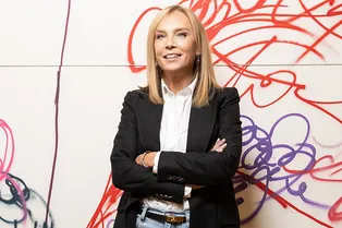 Алена Долецкая и Вика Газинская на открытии выставки «Музалевский»