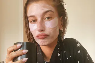 3 рецепта домашних масок для лица, которые помогут поддерживать красоту кожи во время локдауна