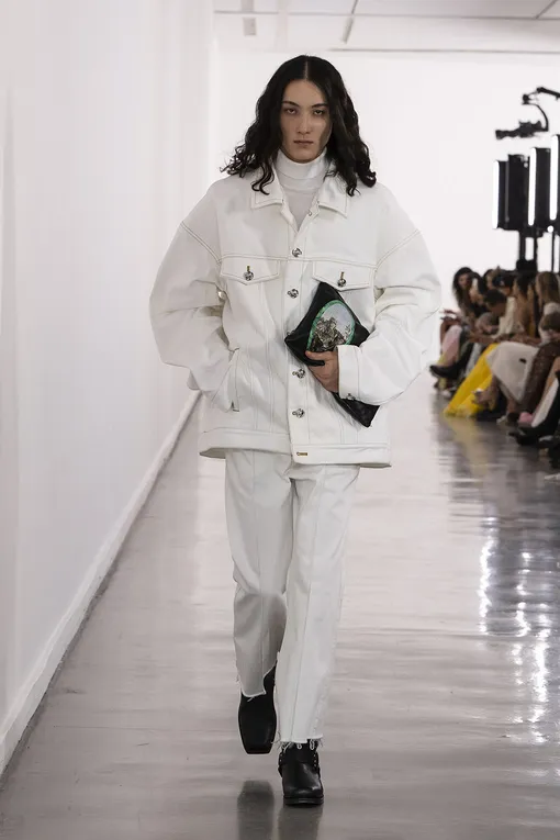 Giambattista Valli осень-зима 2023/24 Giambattista Valli осень-зима 2023/24