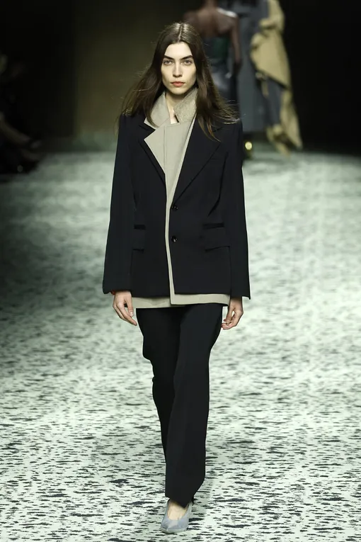 Saint Laurent осень-зима 2023/24 Saint Laurent осень-зима 2023/24