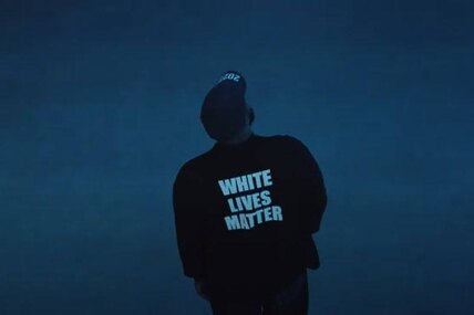 Детский хор, Наоми Кэмпбелл и футболки White Lives Matter: что произошло на показе Yeezy в Париже