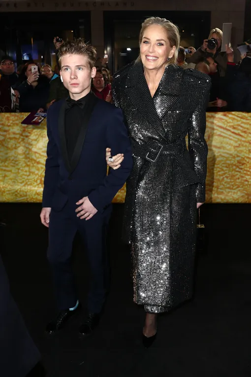 С сыном Роаном Бронштейном