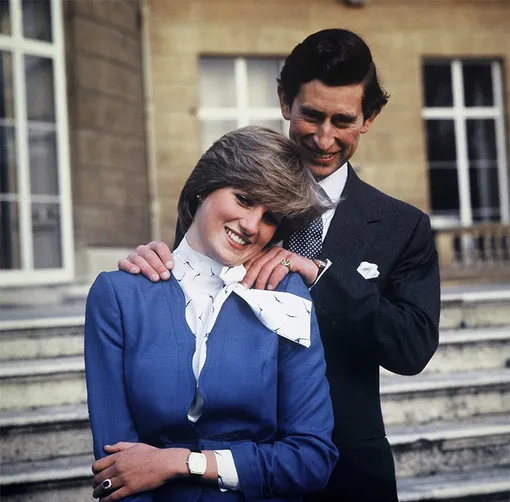 Принцесса Диана и принц Чарльз объявляют о своей помолвке. Букингемский дворец, 24 февраля 1981 год