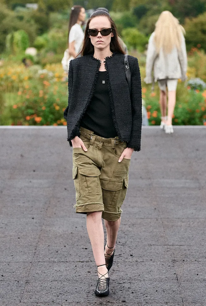 Givenchy весна-лето 2023 Givenchy весна-лето 2023