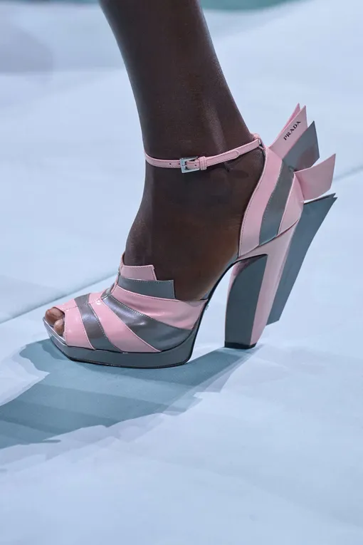 Prada весна-лето 2025 Prada весна-лето 2025