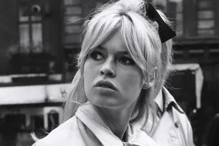 Решили отрезать челку? Самый трендовый вариант 2026 — как у Брижит Бардо