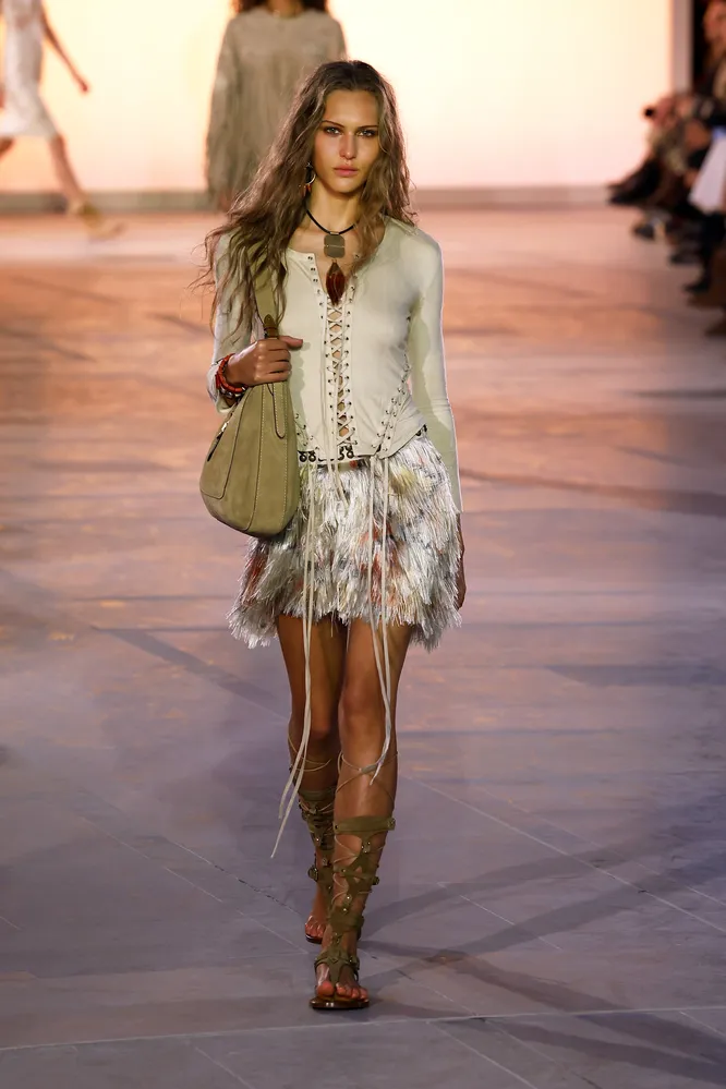 Isabel Marant весна-лето 2025 Isabel Marant весна-лето 2025