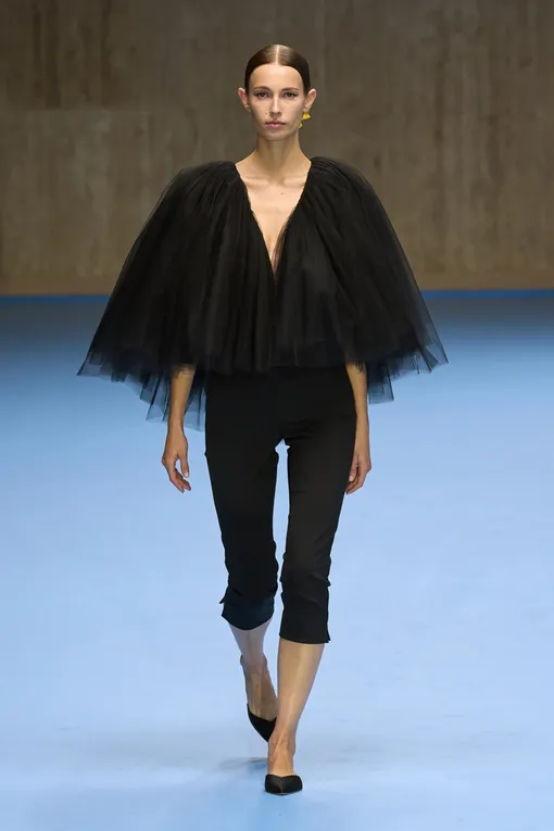 Carolina Herrera весна-лето 2025