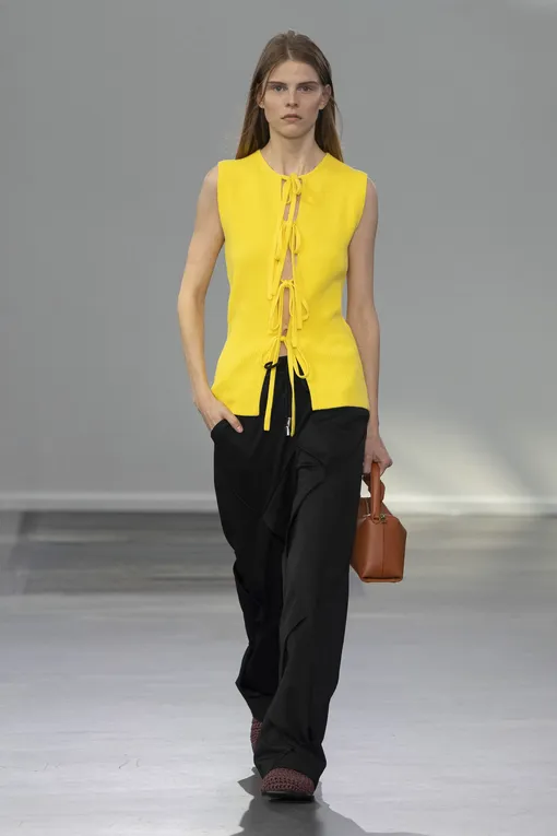 JW Anderson весна-лето 2024 JW Anderson весна-лето 2024