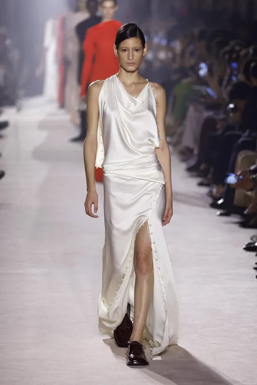 Victoria Beckham осень-зима 2025/26 Victoria Beckham осень-зима 2025/26